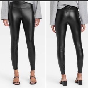 A New day women faux leather leggings size XL‎